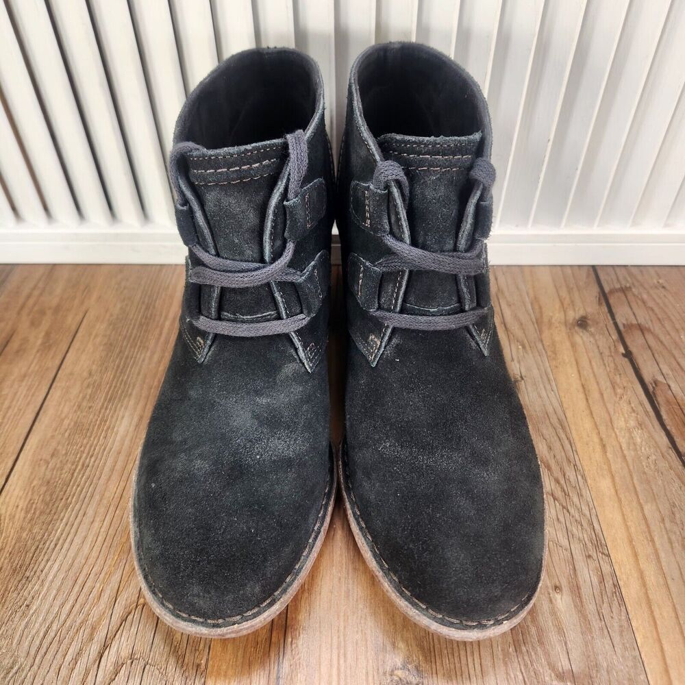 Clarks Artisan Carleta Lyon Womens Sz 10M Black Suede Heeled Ankle Booties Boots - Picture 9 of 12